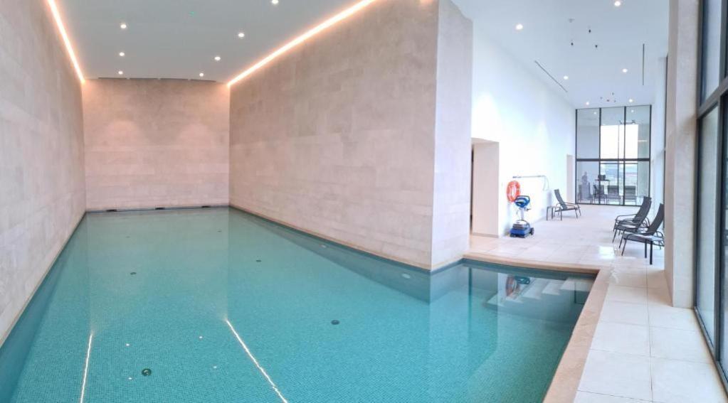 Central Park Tower Sea View Residence With Pool And Gym Ostend Exterior photo